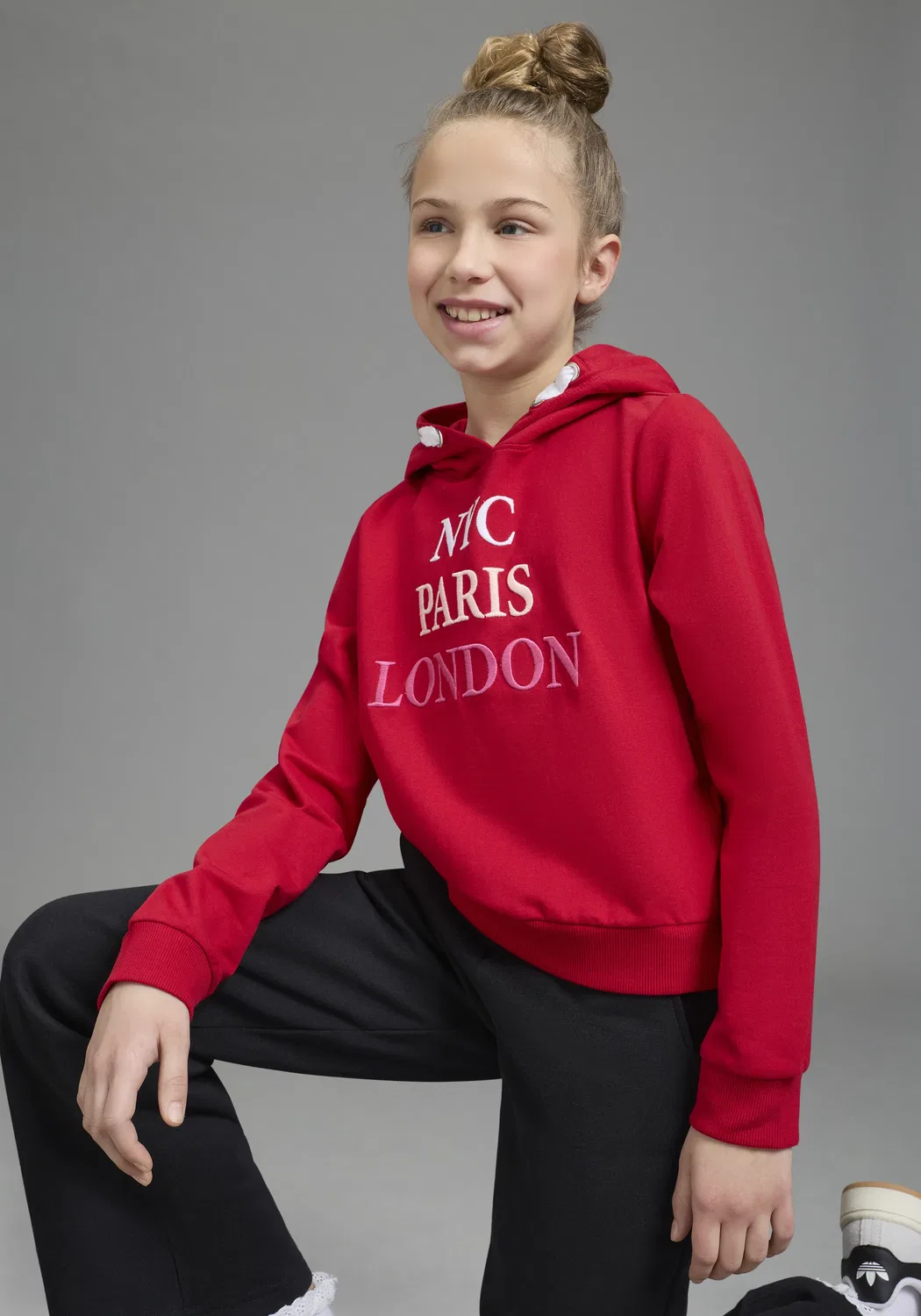 Капюшонный свитшот с вышивкой Kidsworld, красный — фото 2