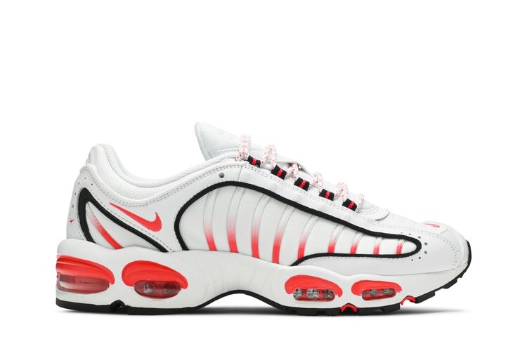 

Кроссовки Nike Air Max Tailwind 4 SE, белый