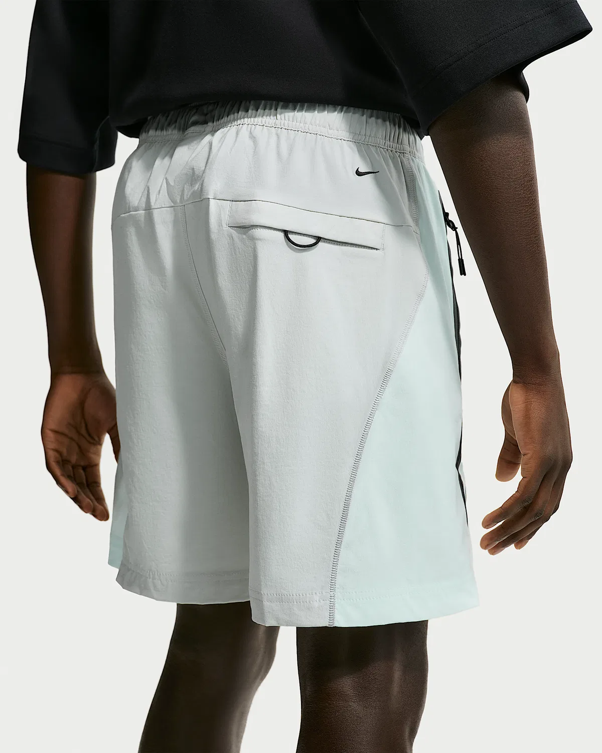Мужские шорты Nike Tech Dri-FIT Woven Color-Block, Light Silver/Barely Green/Black — фото 3