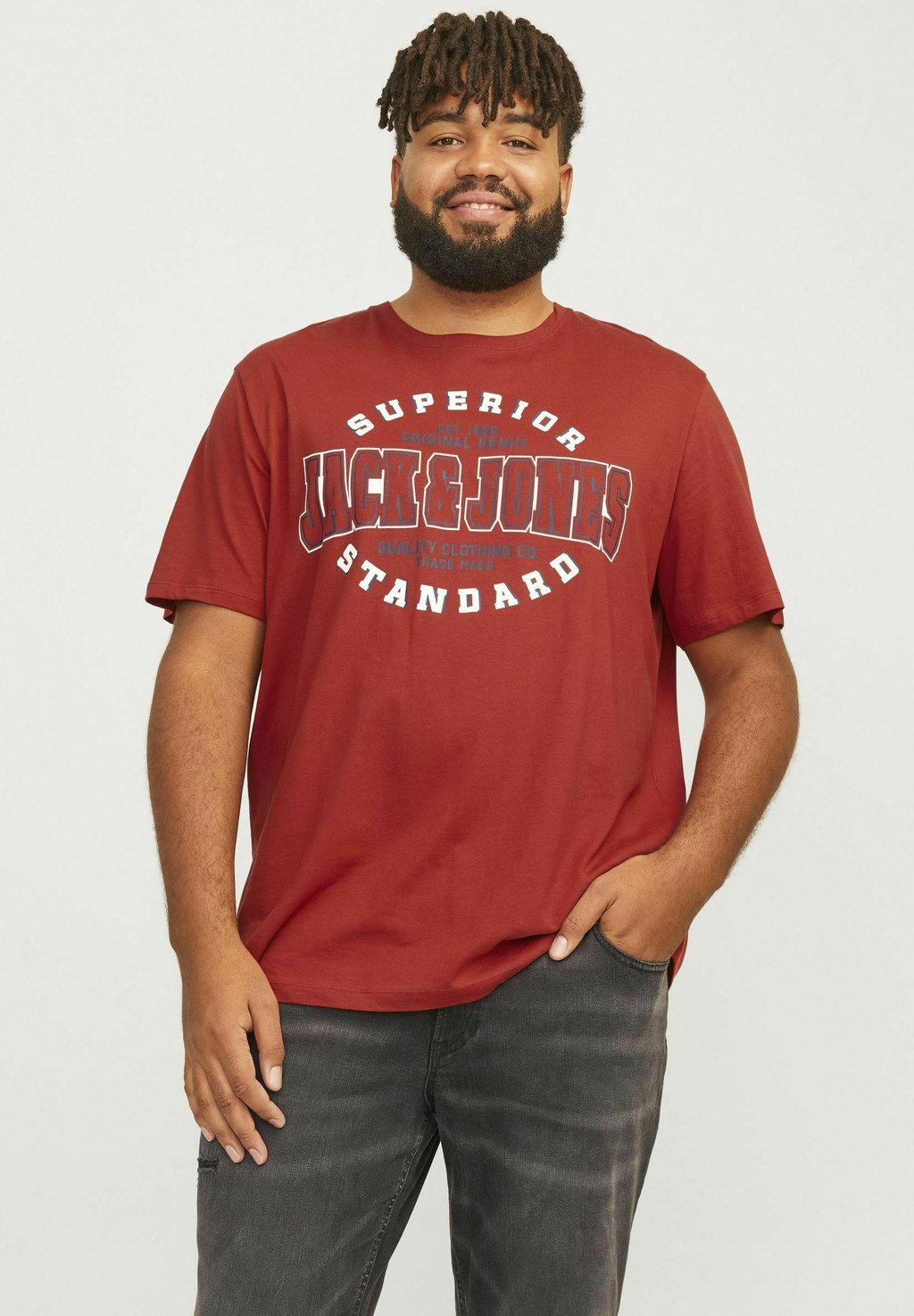 

Футболка с принтом JJELOGO SS O-NECK PLS Jack & Jones, темно-красный