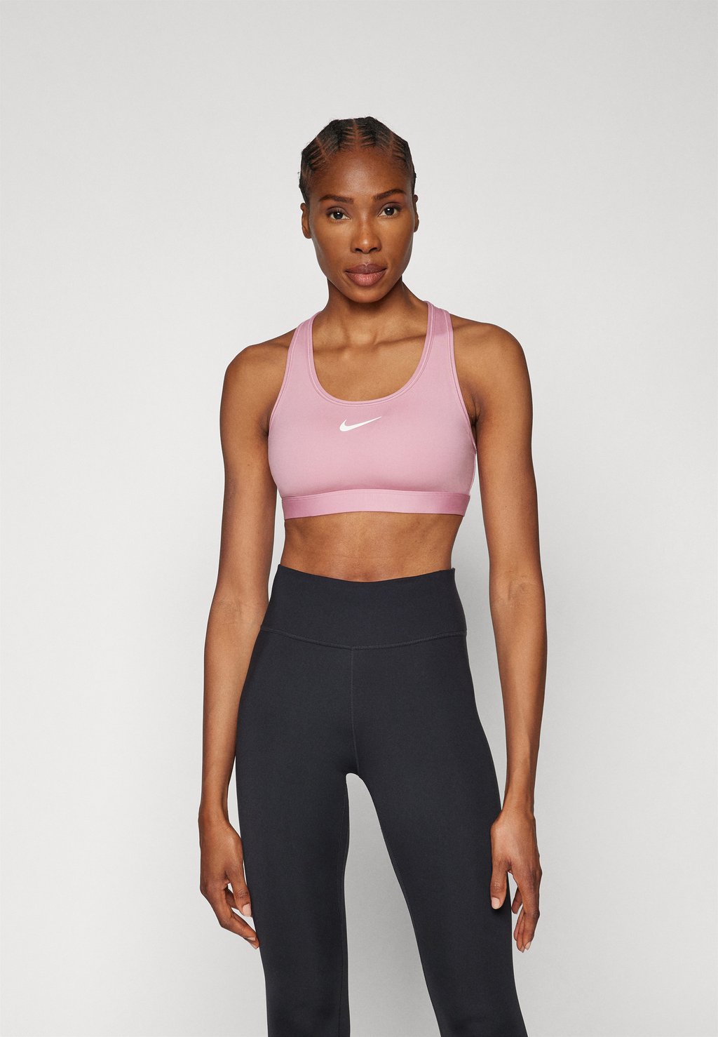 

Спортивный бюстгальтер средней поддержки BRA Nike Performance, розовый
