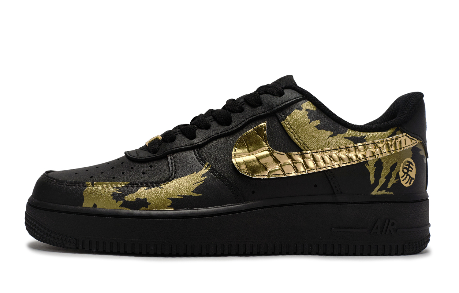 

Nike Кроссовки Air Force 1 07 811 Manufacturing, Gilded Horse Low top Skateboard Shoes мужские черные золотые