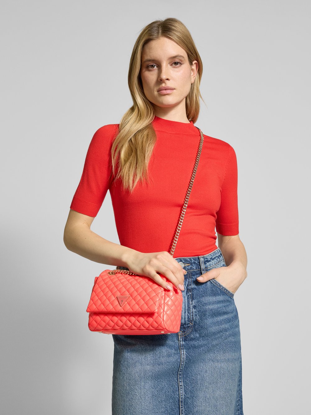 

Сумочка с этикеткой, модель «RIANEE» Guess, красный