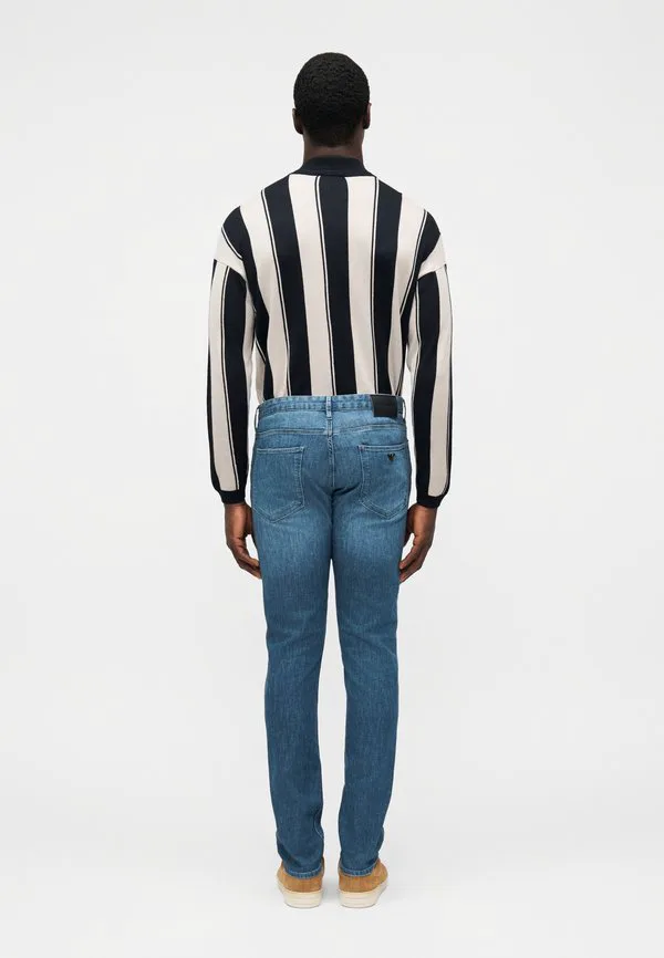 Брюки с карманами, узкие джинсы Emporio Armani, Light Blue Denim — фото 3
