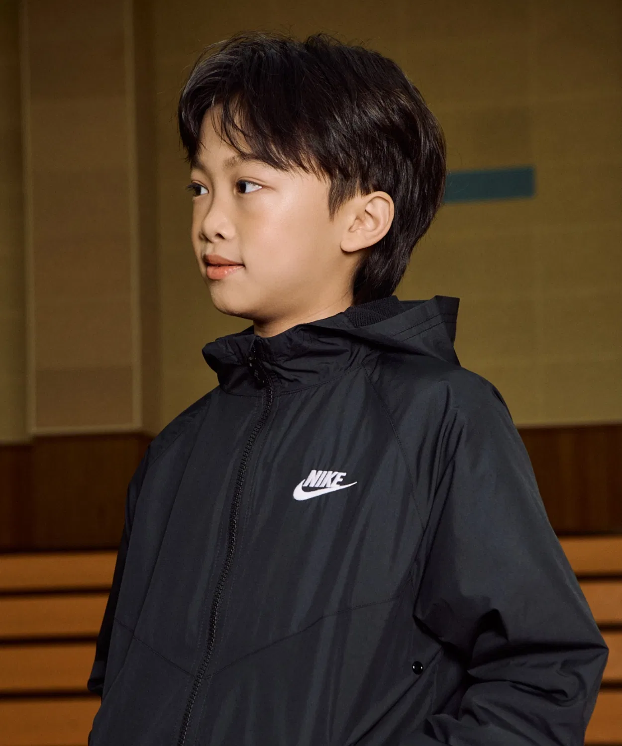 Куртка Nike Sportswear Windrunner детская с капюшоном, чёрная — фото 3