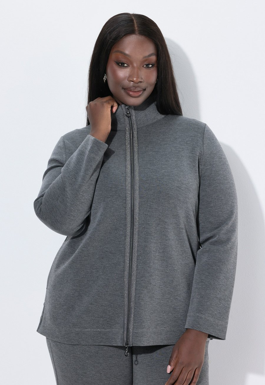 

Толстовка Ulla Popken STEHKRAGEN 2-WEGE-ZIPPER GLITZERBAND, Medium Mottled Grey/Mottled Grey, Серый, Толстовка Ulla Popken STEHKRAGEN 2-WEGE-ZIPPER GLITZERBAND, Medium Mottled Grey/Mottled Grey