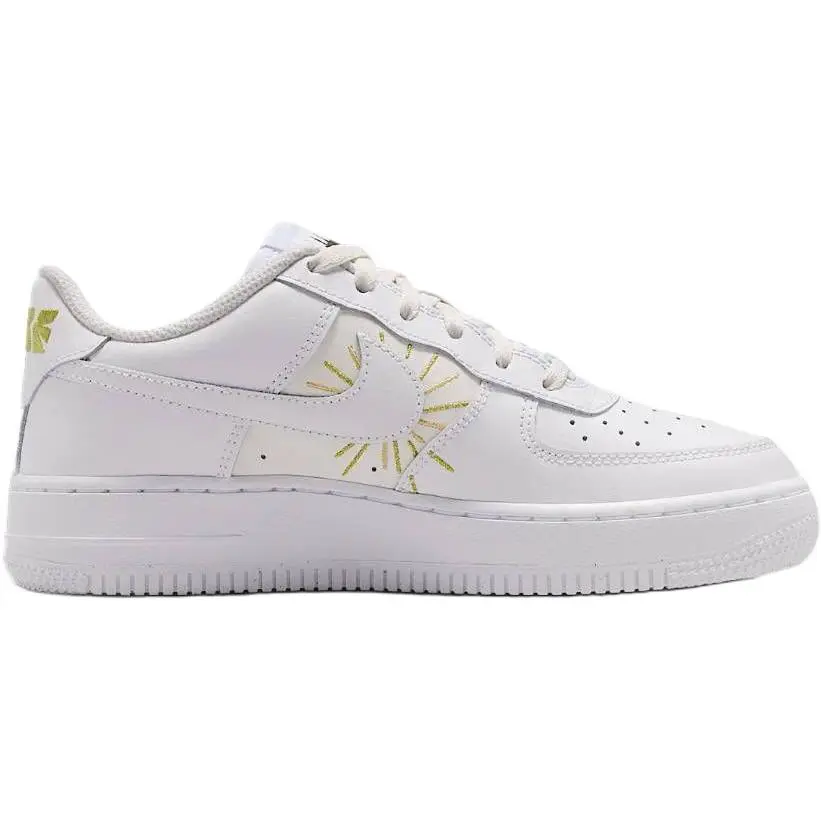 Nike Детские низкие скейтбордистские кроссовки Air Force 1, белые с красными вставками, для подростков — фото 3