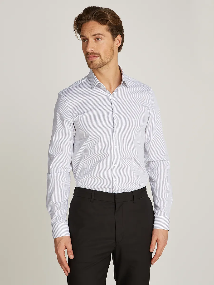 

Рубашка Calvin Klein с длинными рукавами "POPLIN STRIPE SLIM SHIRT", с эффектом жесткости, синий