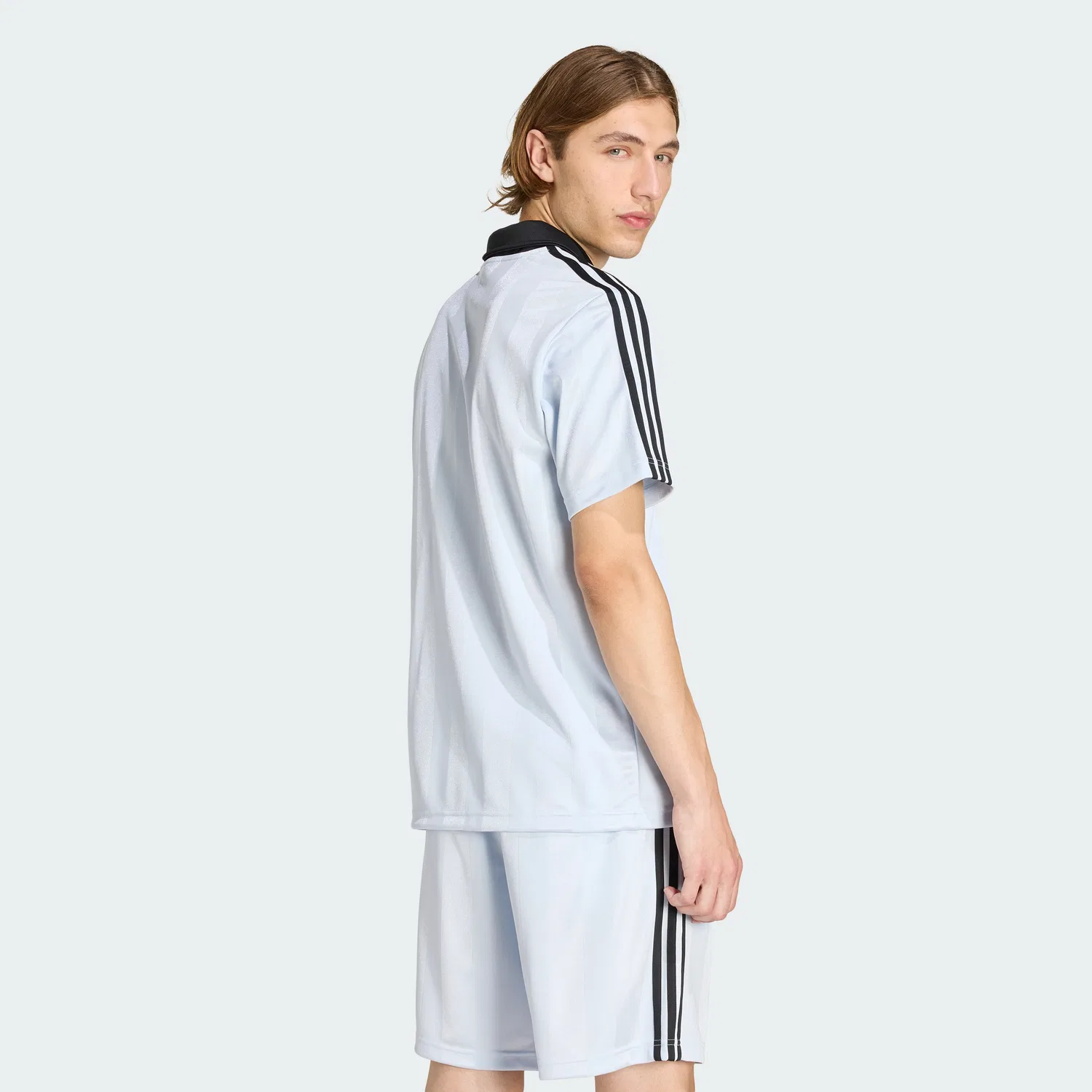 Мужская футболка поло Archive Collar Engineered Jersey, цвета Crystal Sky, от Adidas — фото 2