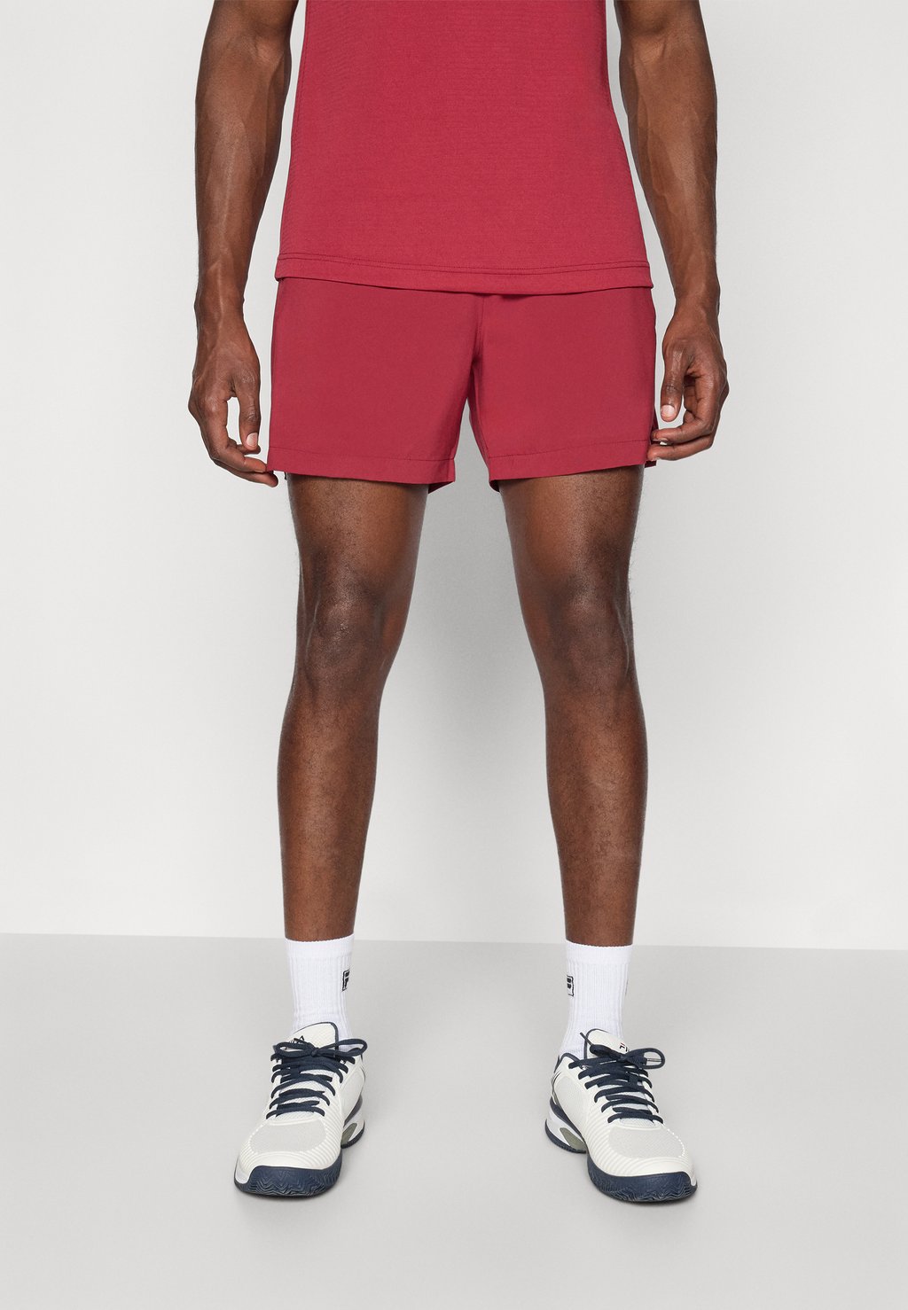 

Спортивные шорты SHORTS ZAYN Fila, бургундия