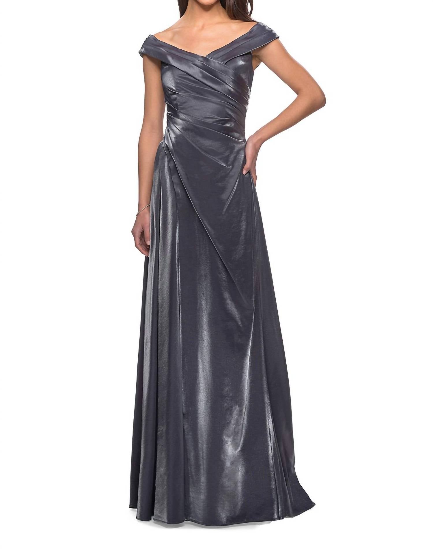 

Женское платье La Femme, цвет gunmetal