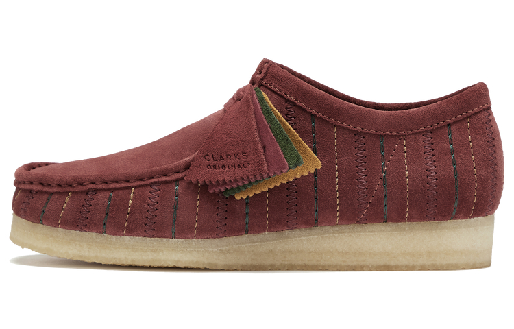 

Замшевые туфли Originals Wallabee на шнуровке Clarks, Red 261745127