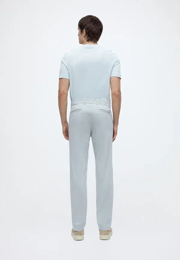Штаны чинос Boss, модель Chino regular, цвет светло-серый — фото 3