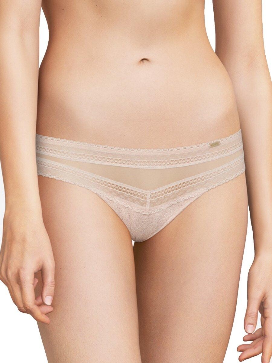 

Краткое описание Festivité Tanga Chantelle, бежевый