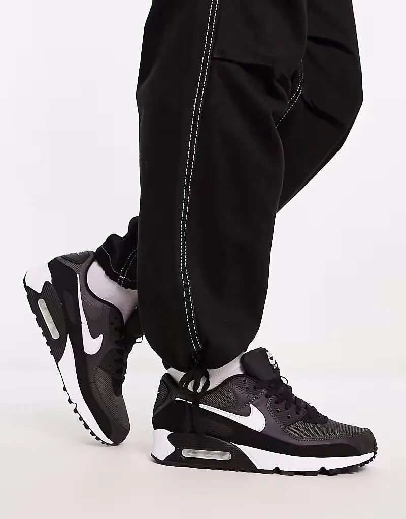 Кроссовки Nike Air Max 90 Recraft в черно-белом цвете