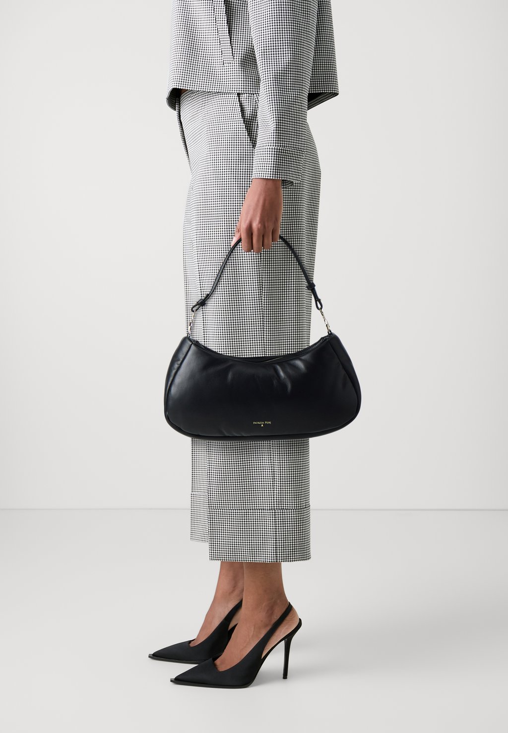 

Сумка SHOULDER Patrizia Pepe, черный