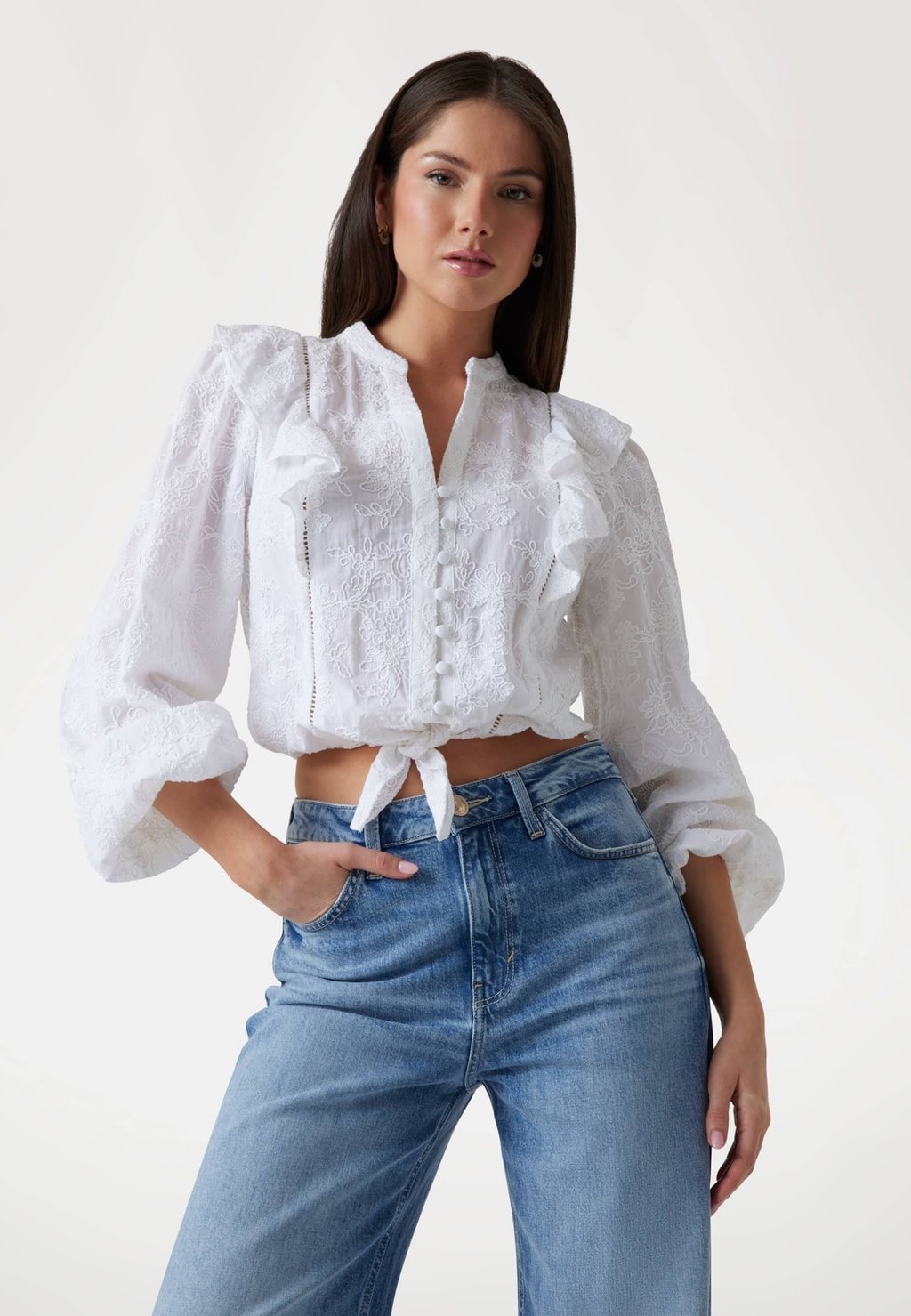 

Блузка на пуговицах BESTICKTE KNOTENBAND Guess, белый