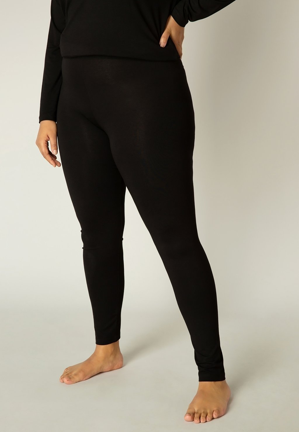 

Леггинсы ANDREA BASE LEVEL CURVY, черный