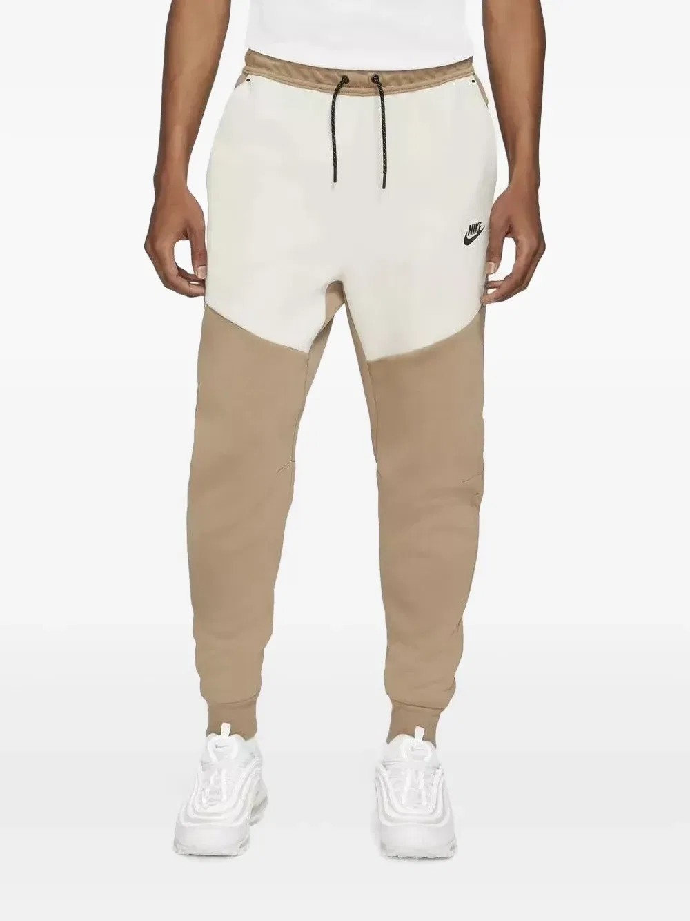 Спортивные брюки из технологичного флиса Nike, коричневый