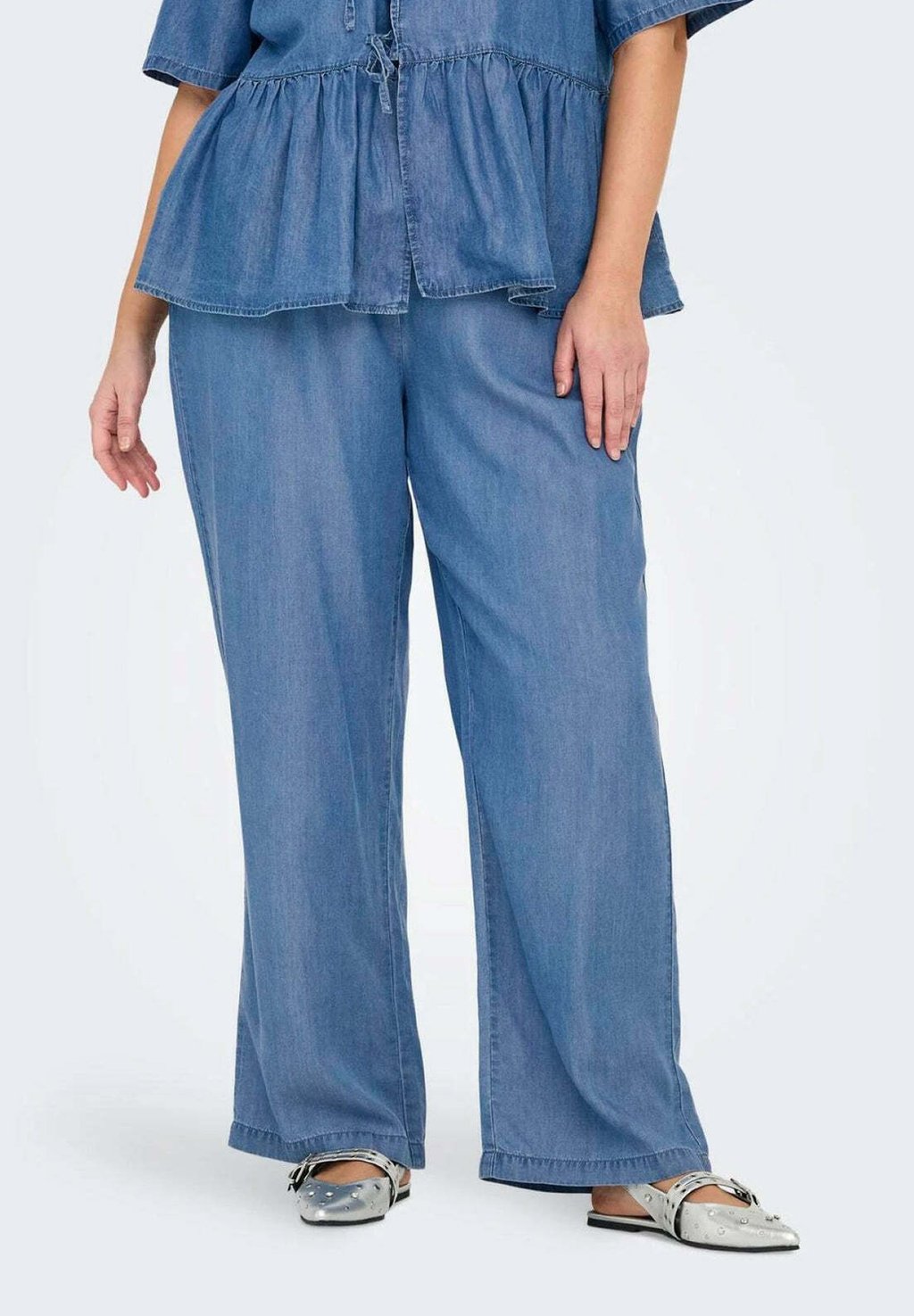 

Мешковатые джинсы ONLY Carmakoma, цвет Blu Denim