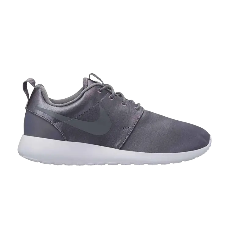 

Кроссовки Nike Wmns Roshe One Premium 'Gunsmoke', серый