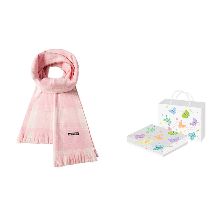 

Вязаный шарф унисекс, Light Pink Butterfly Box