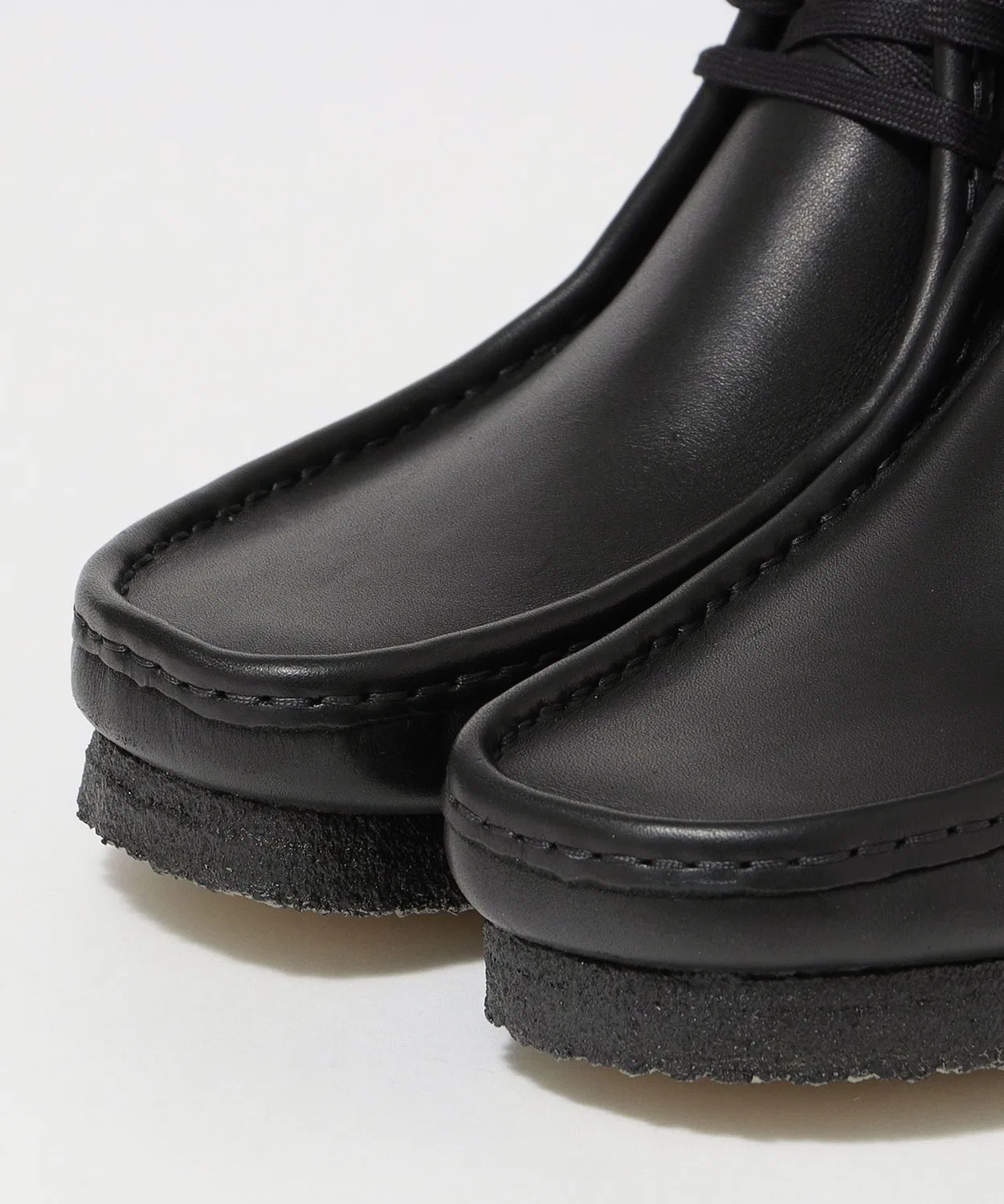 Ботинки Wallabee Boot кожаные CLARKS на шнуровке чёрные — фото 3