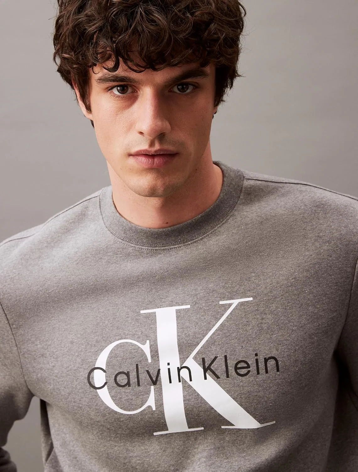Мужская толстовка Calvin Klein с монограммой и круглым вырезом — фото 3
