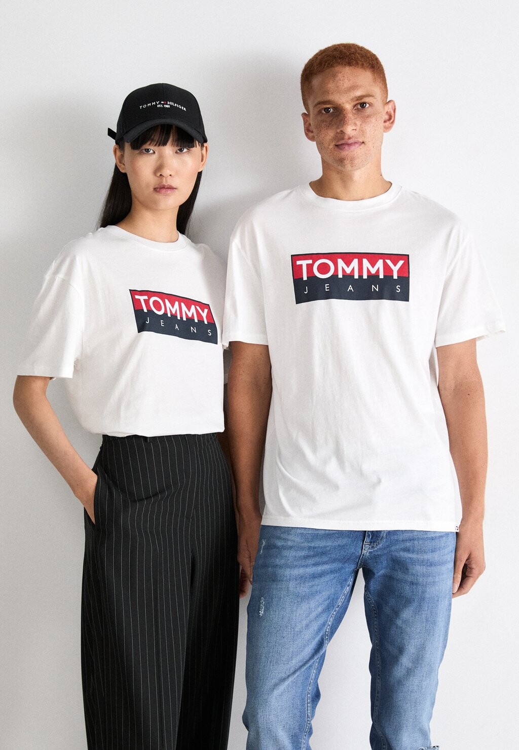 

Футболка с принтом ENTRY TEE UNISEX Tommy Jeans, белый