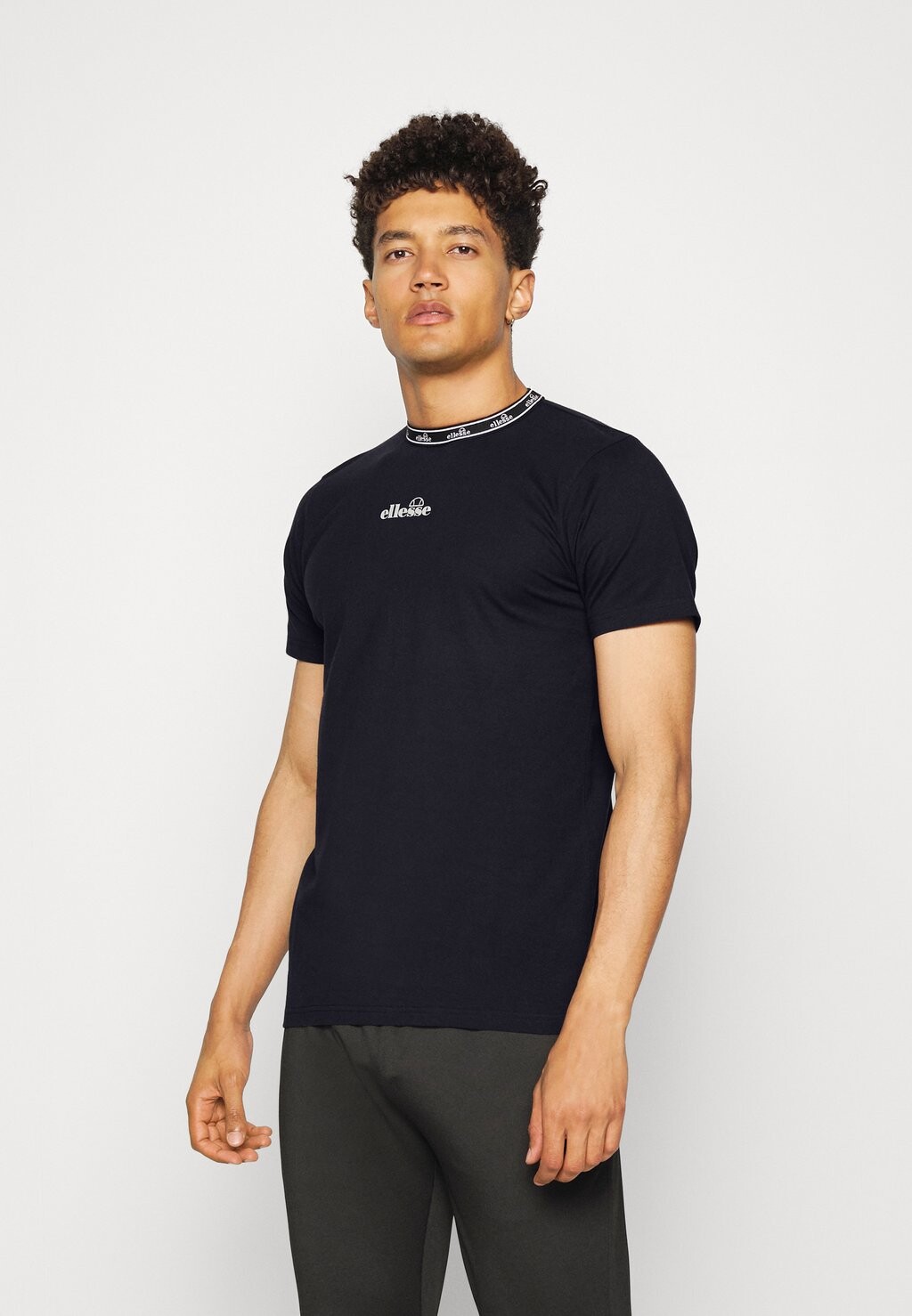 

Рубашка с принтом Ellesse ALONA, цвет Black, Черный, Рубашка с принтом Ellesse ALONA, цвет Black