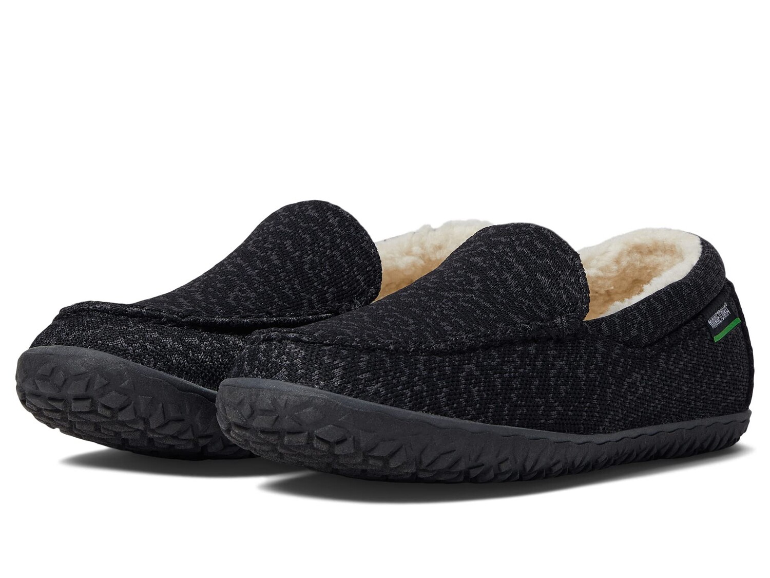 

Домашняя обувь Minnetonka Eco Elm, черный