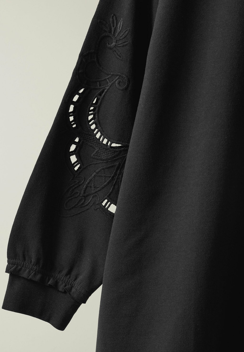

Толстовка CUTWORK CREW NECK Evans, антрацит