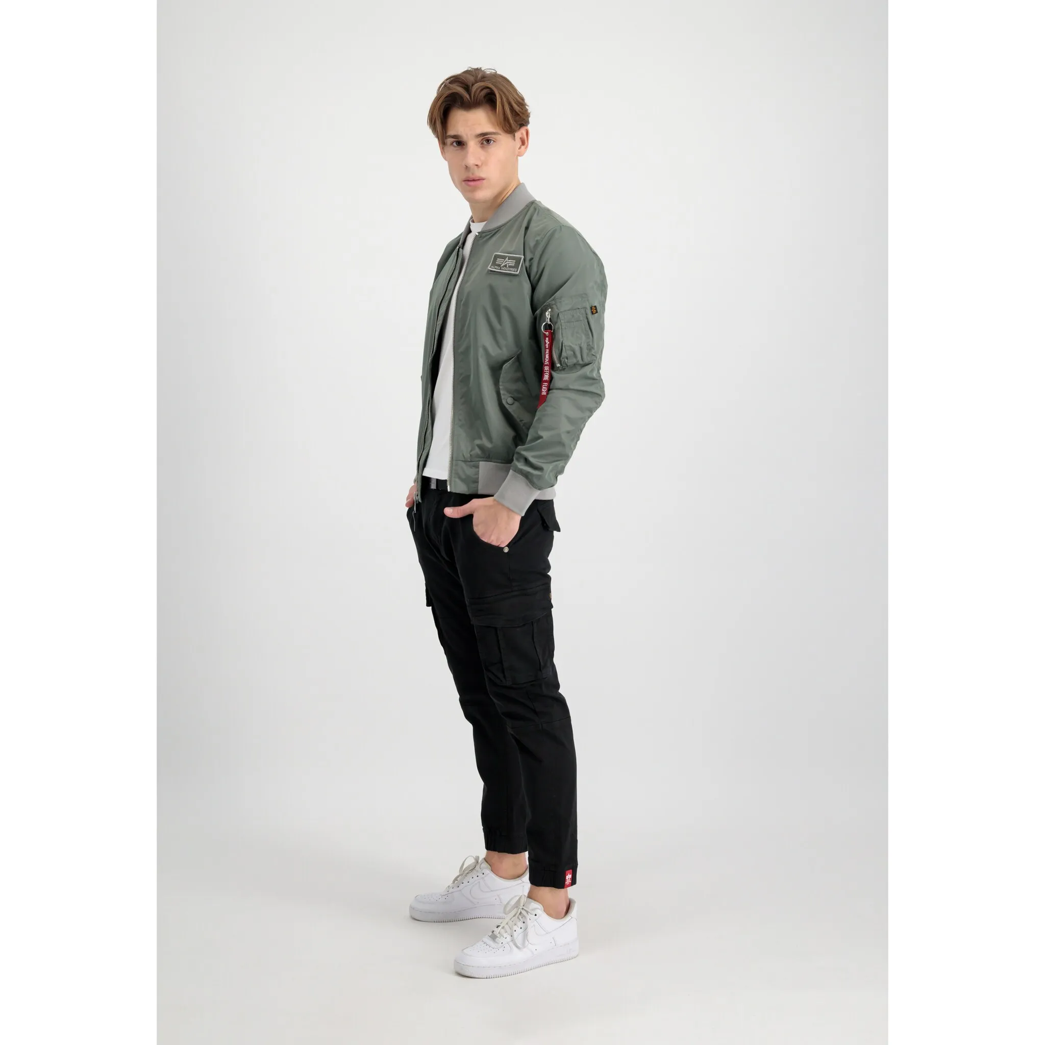 

Куртка-бомбер Alpha Industries " Alpha Industries Мужчины - Куртки-бомберы MA-1 TTC", зеленый
