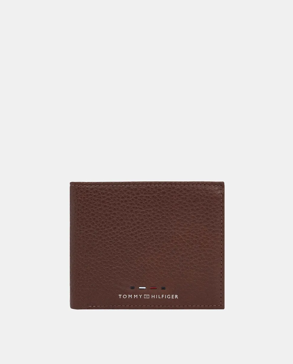 

Средне-коричневый мужской кошелек от Tommy Hilfiger