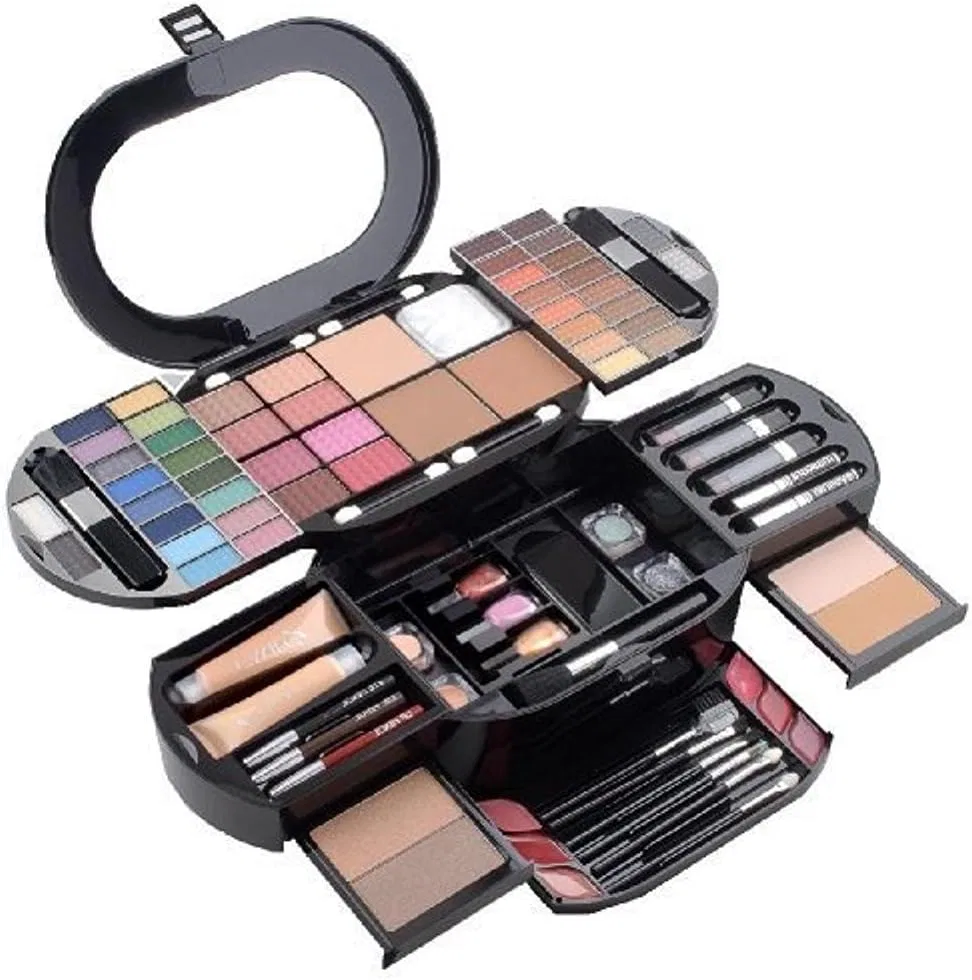 Набор косметики Cameo Carry All Beauty Case 90 предметов мультиколор