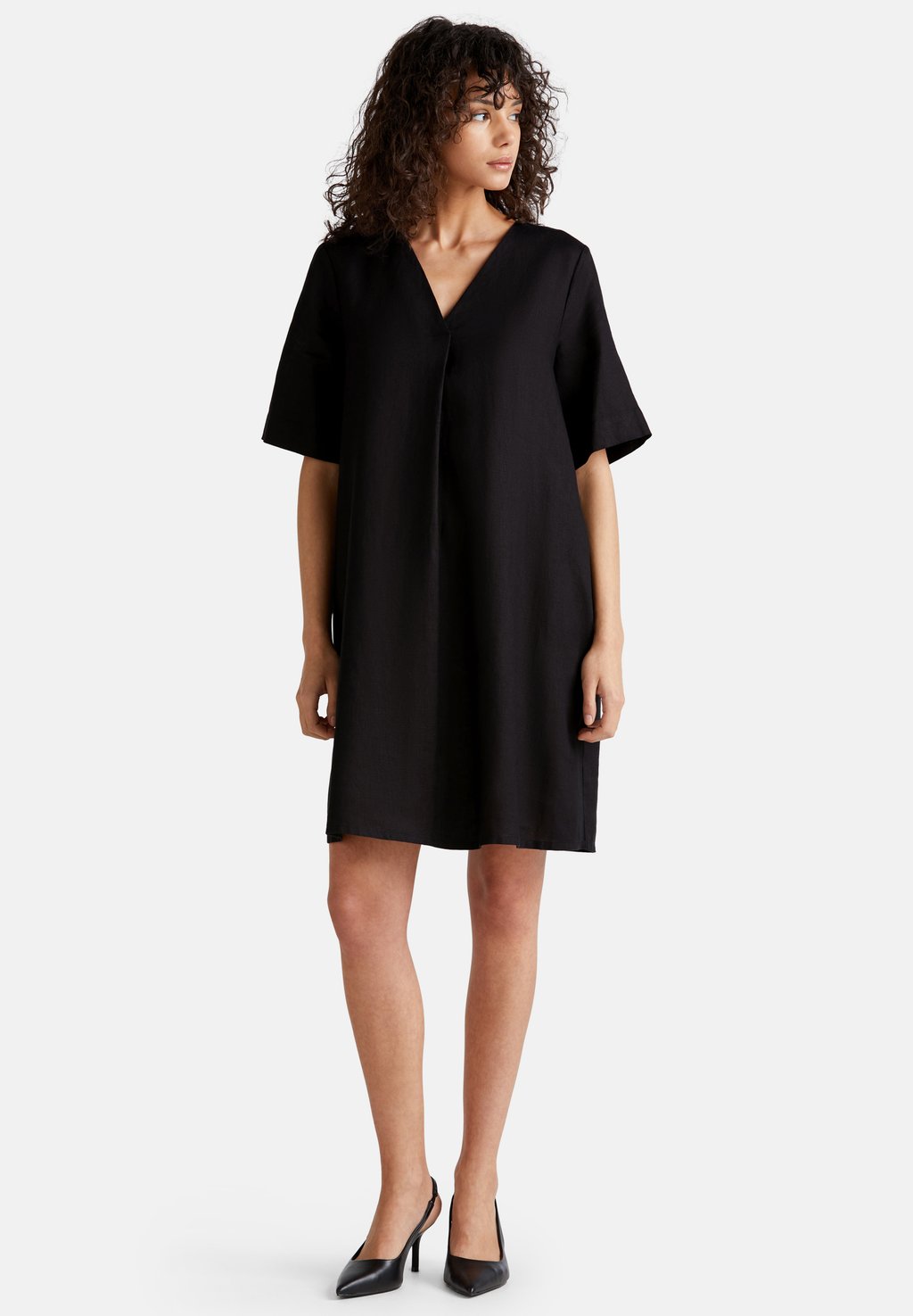 

Повседневное платье SHORT SLEEVE United Colors of Benetton, черный