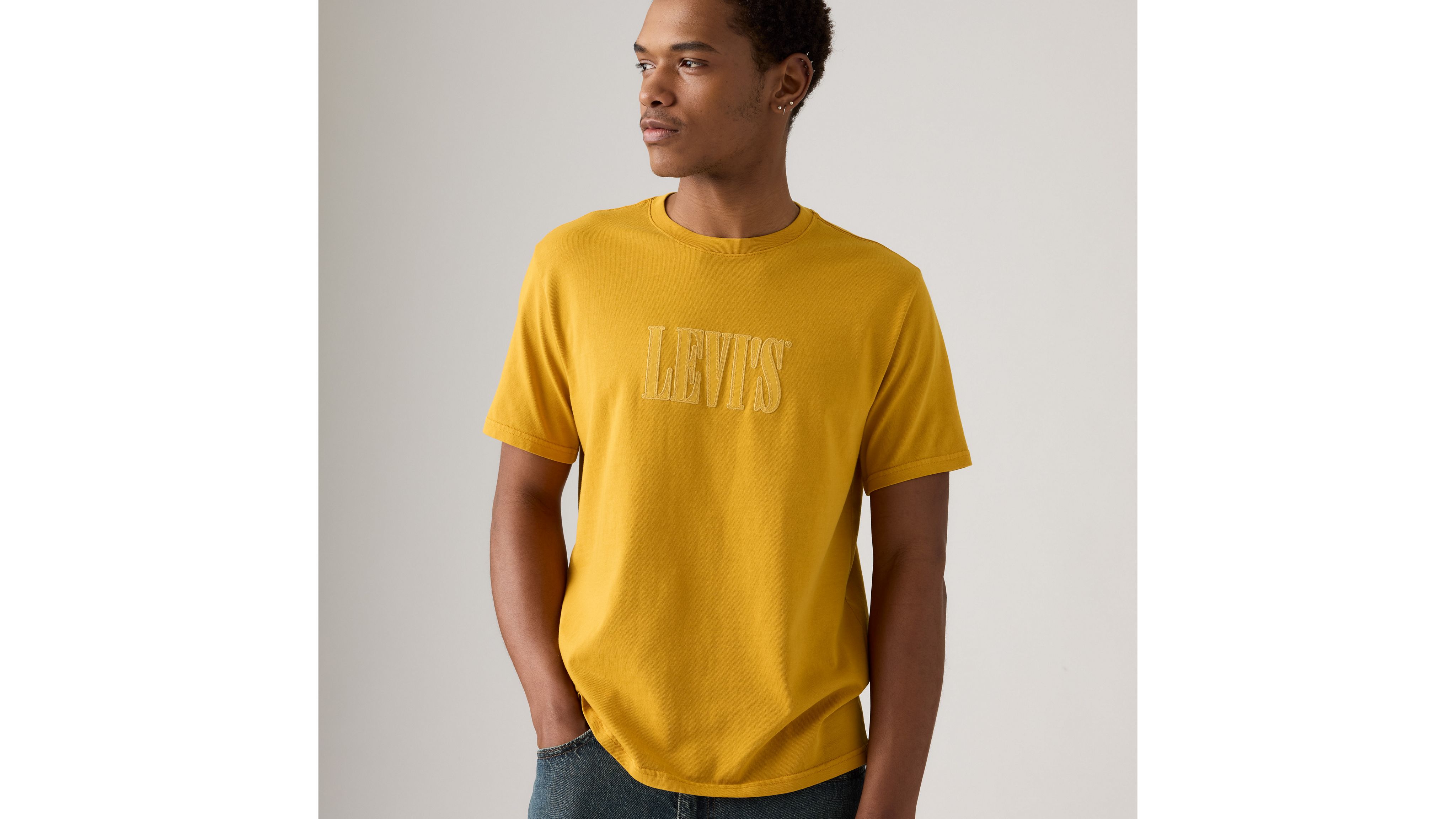 

Футболка свободного кроя с короткими рукавами и принтом Levi's, Serif Golden Yellow - Yellow