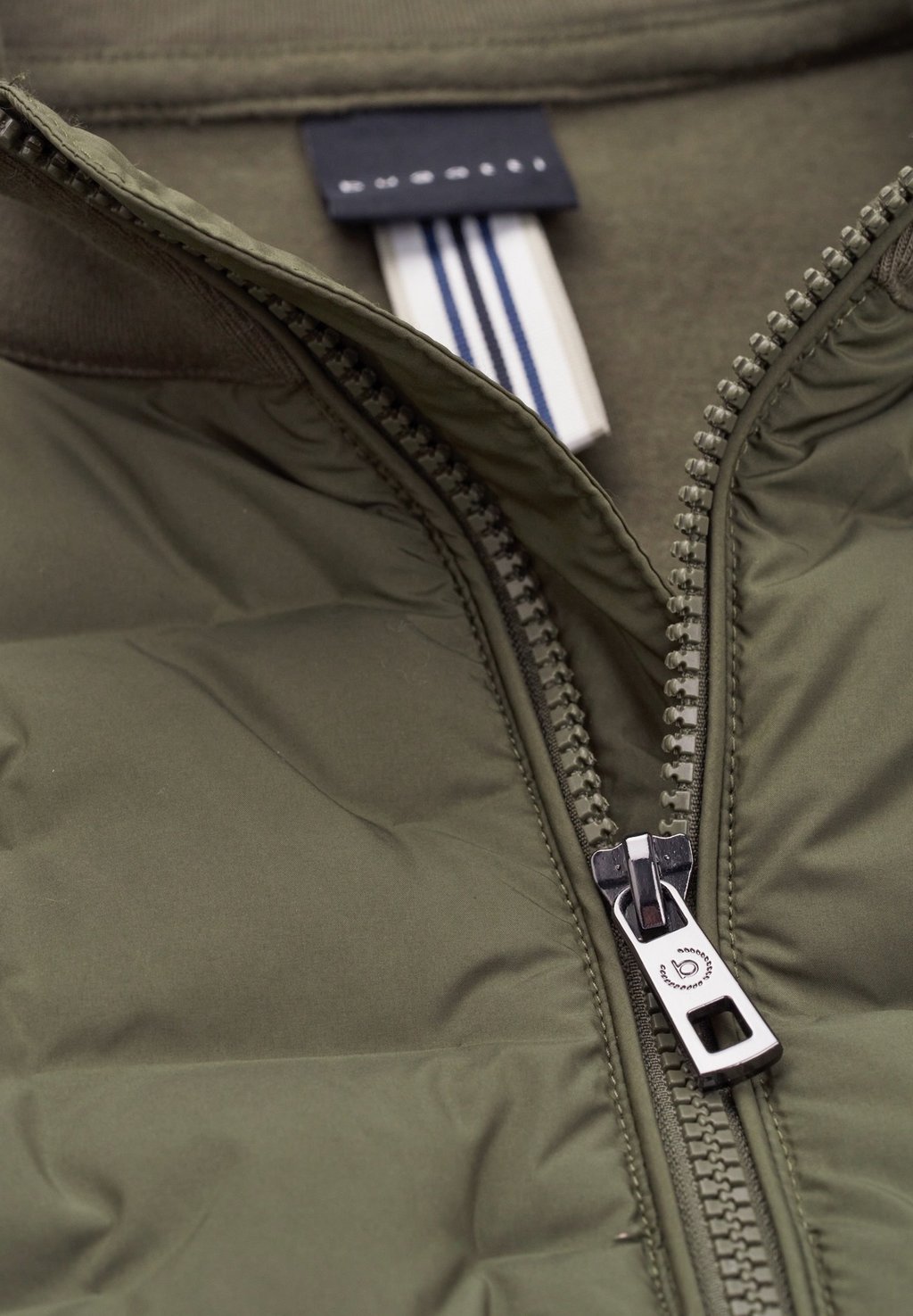 

Толстовка на молнии BEQUEMEN bugatti, оливковый