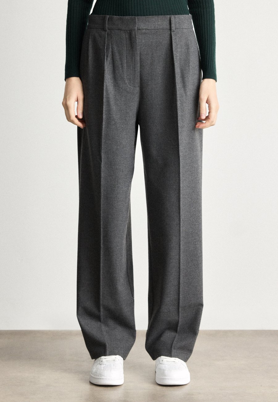 

Брюки Lacoste Trousers, Pitch Chine/Grey