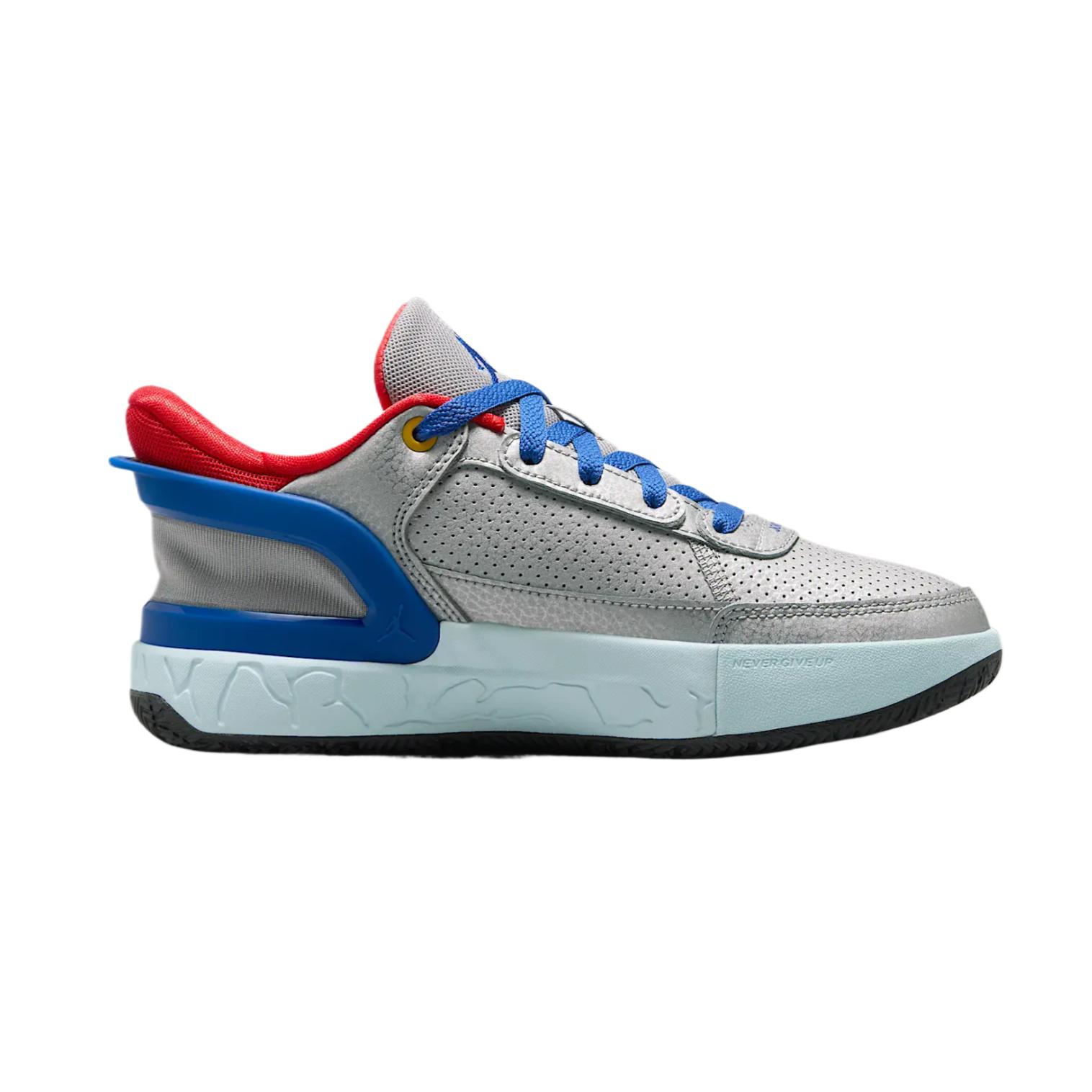 Jordan Детские баскетбольные кроссовки Metallic Silver/Light Red/Glacier Blue/Game Royal Blue — фото 2