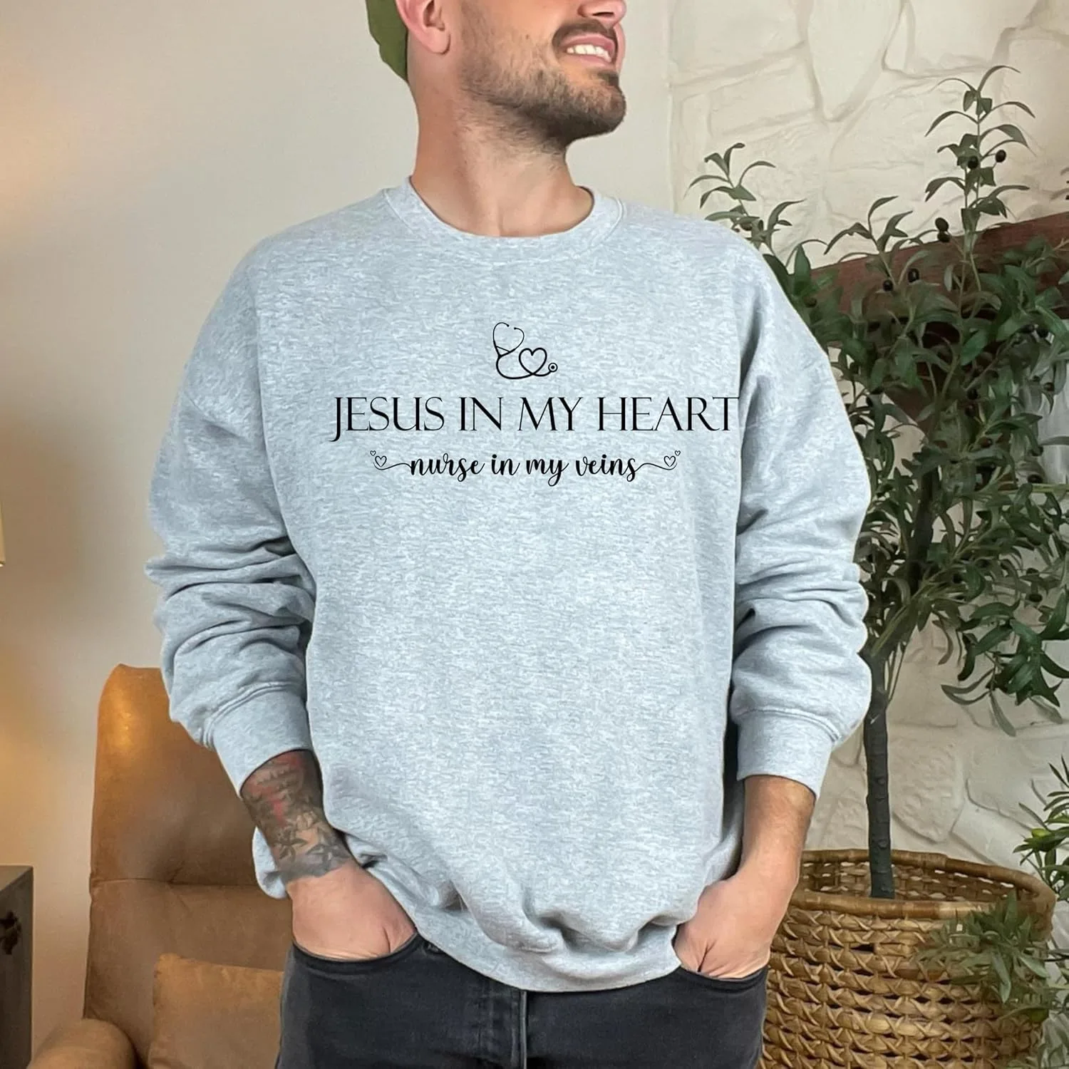 Христианский свитшот для медсестры, подарок для верующих медсестер, Faith nurse crewneck — фото 4
