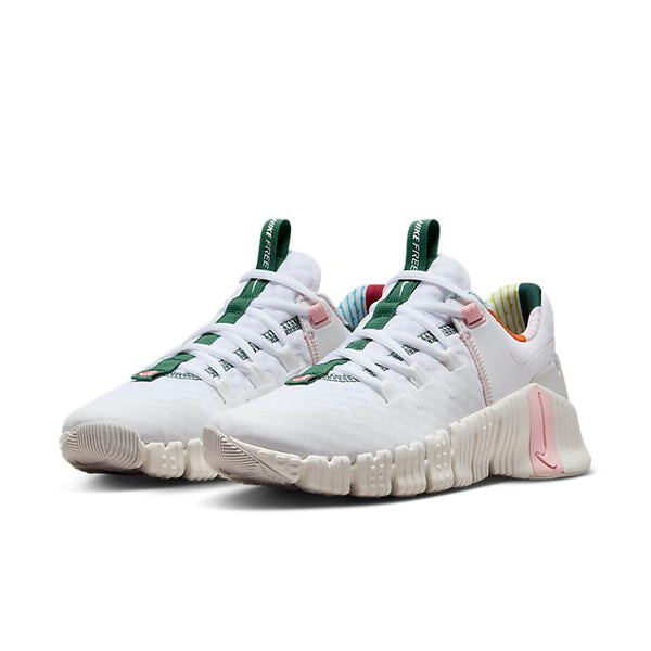 Кроссовки (WMNS) Nike Free Metcon 5 'White Pink Blood', белый — фото 2