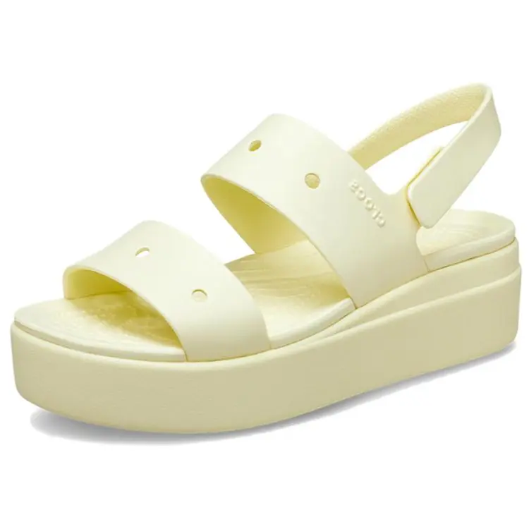 Пляжные сандалии женские кремово-желтые Crocs — фото 3