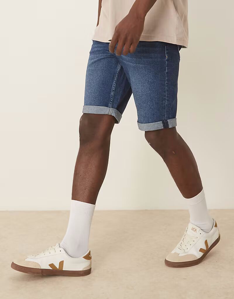 

Узкие джинсовые шорты с отворотами Calvin Klein Jeans темного цвета