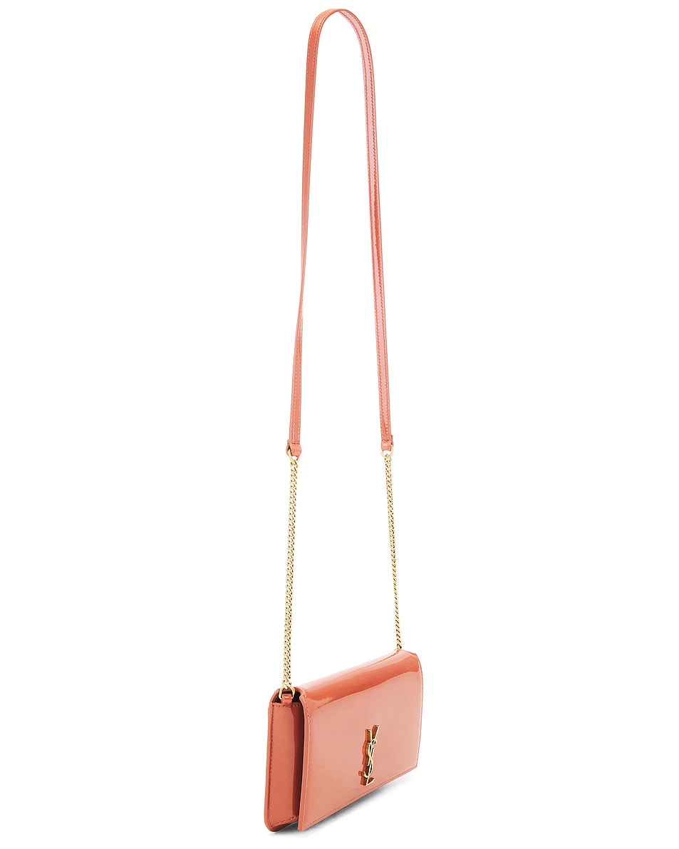 Сумка-цепочка с держателем для телефона Saint Laurent, цвет Mild Rose — фото 4
