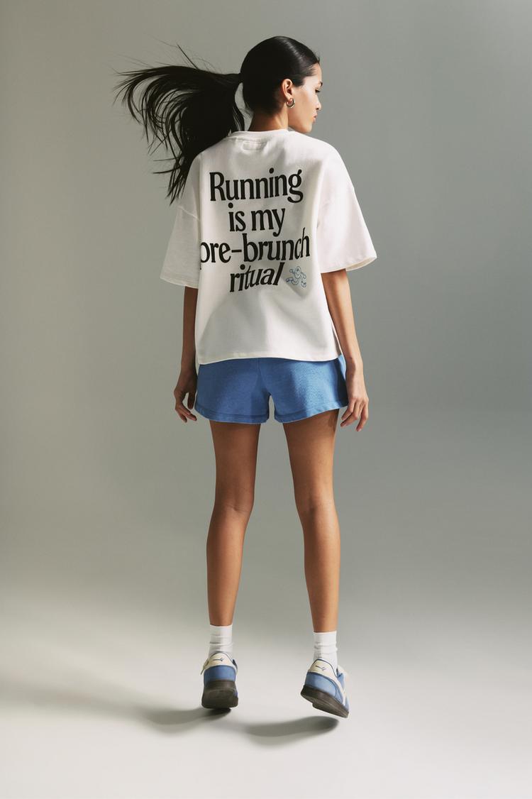 

Футболка «Беги и завтрак» Pull And Bear, белый