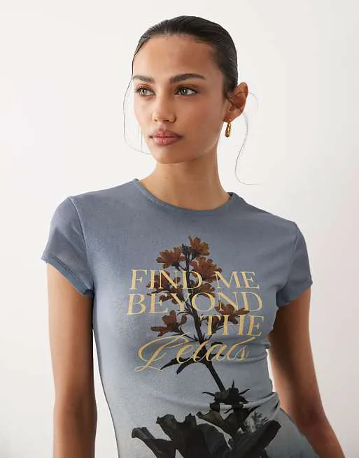 

Синий топ с короткими рукавами и рисунком ASOS DESIGN