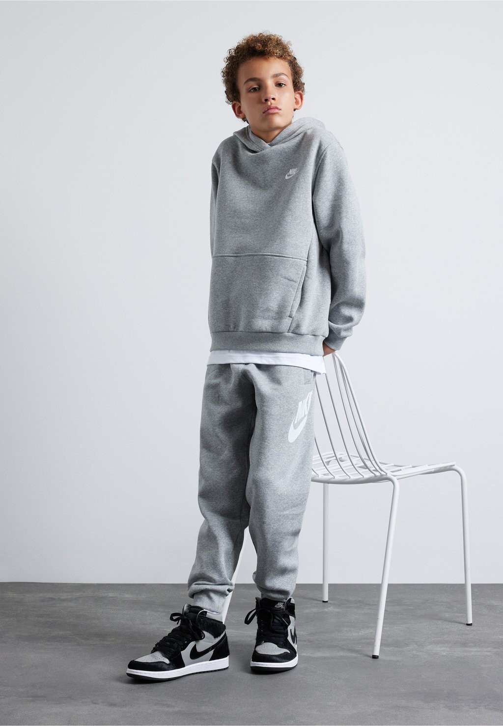 Толстовка CLUB UNISEX Nike Sportswear, цвет dark grey heather/white — фото 2