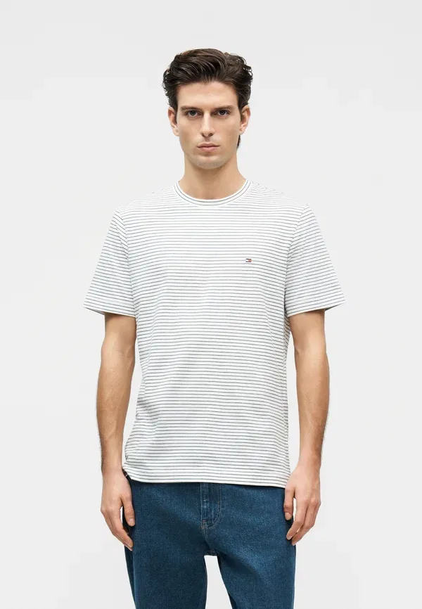 Футболка Tommy Hilfiger Seasonal fit tee core essentials print t-shirt, цвет экрю/пустынное небо