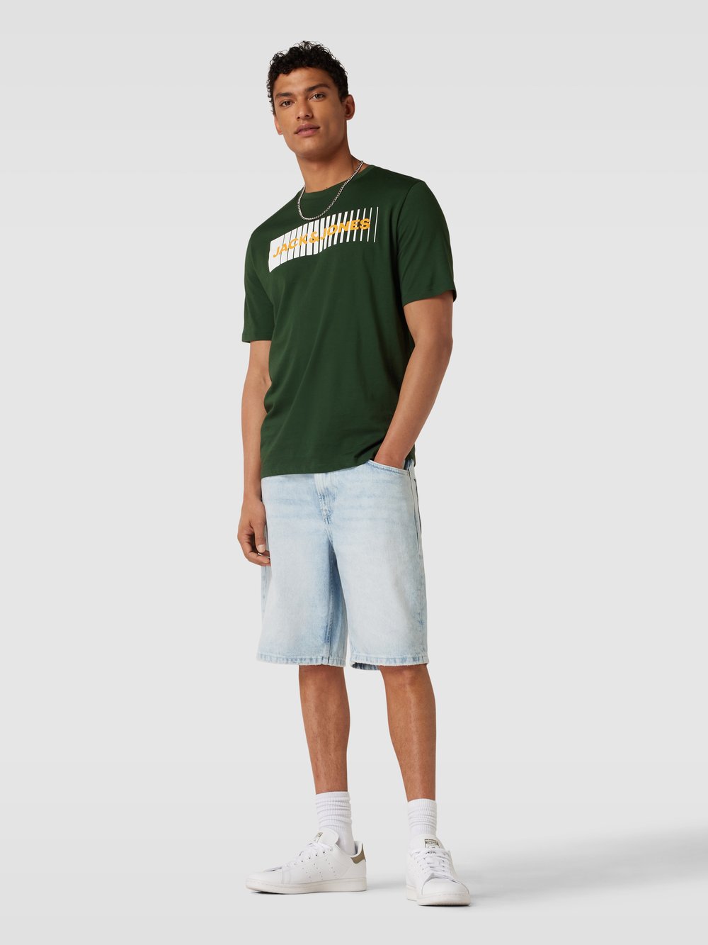 

Футболка с этикеткой, модель «CORP» Jack & Jones, оливковый